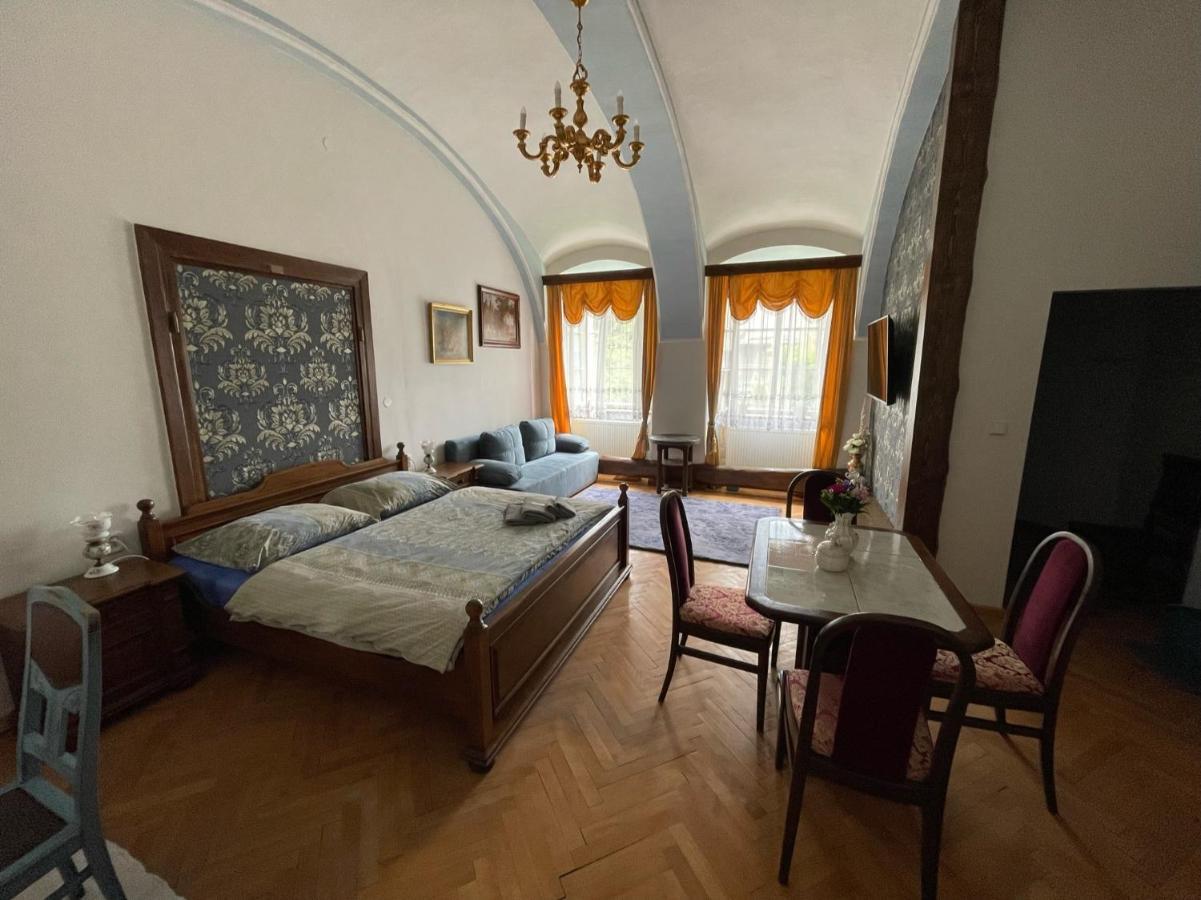 Apartman Sunny Adam Na Zamku Ческа-Каменице Экстерьер фото